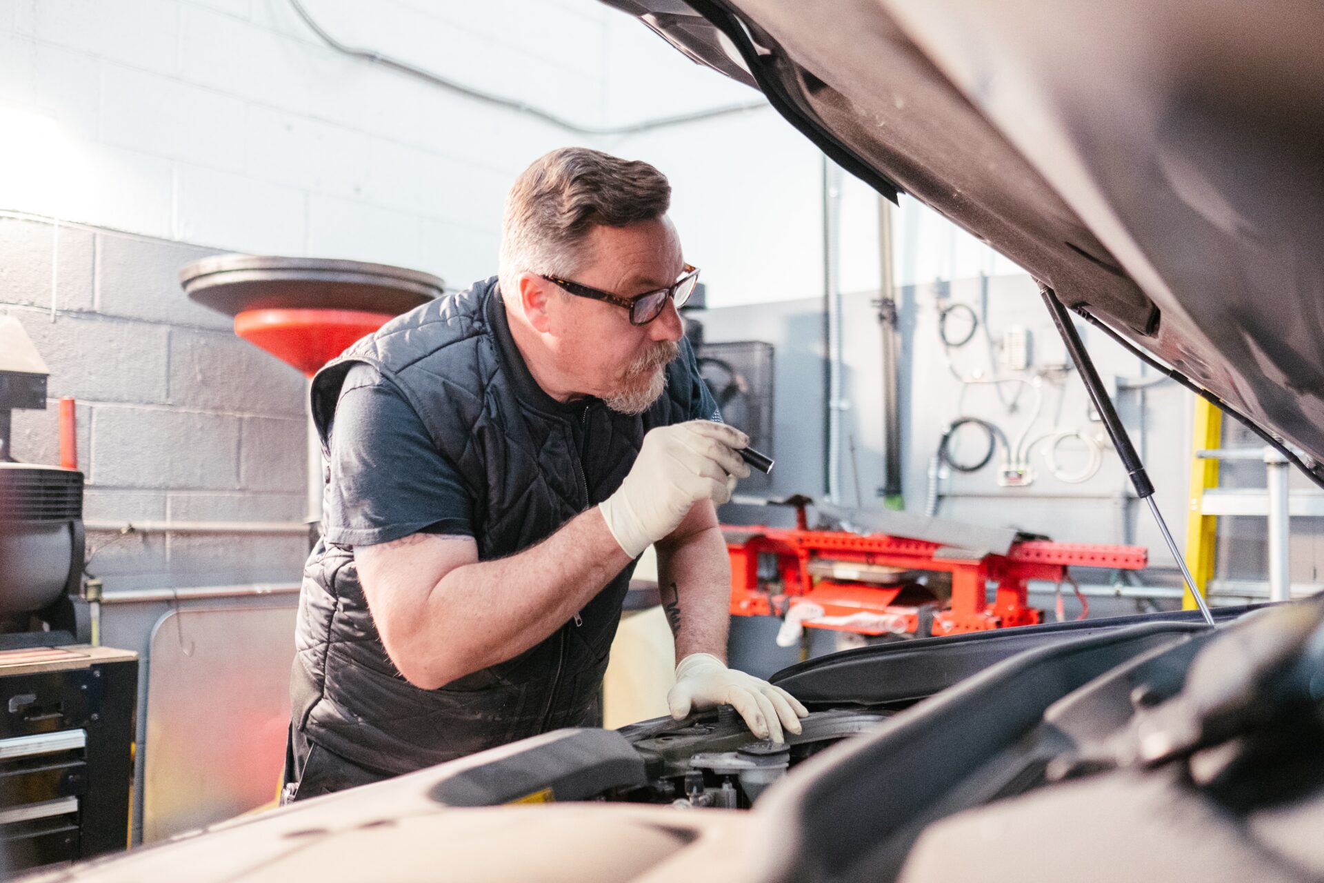 Logbook servicing for a car in Geelong.